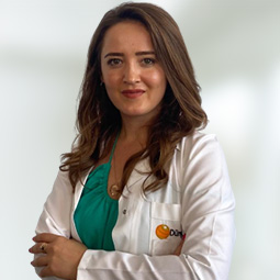 طبيب جراح Demet İyidoğan