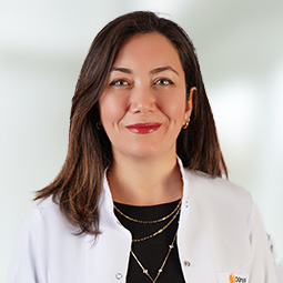 Göz Hastalıkları Uzmanı Doz. Dr. Gamze Öztürk Karabulut